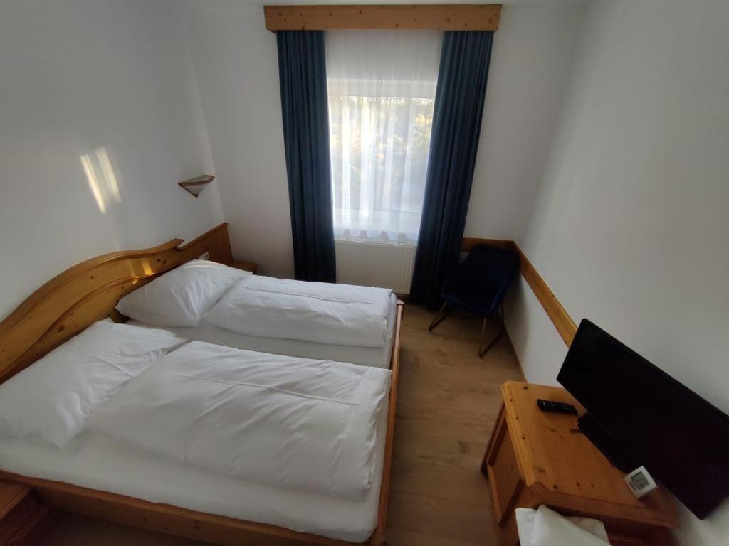 Hotel Neuhof à Neuhofen an der Ybbs Extérieur photo